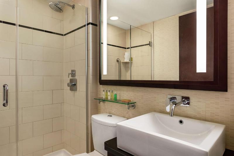 King Room image 2