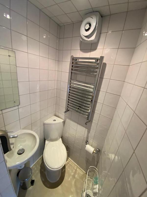 Grosvenor Place Guest House - image 7
