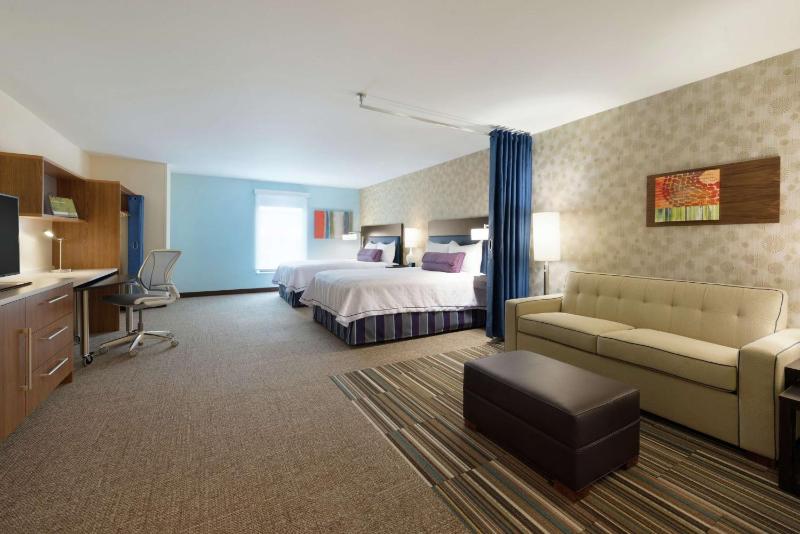 Queen Studio with Two Queen Beds - Mobility Access/Non-Smoking image 3