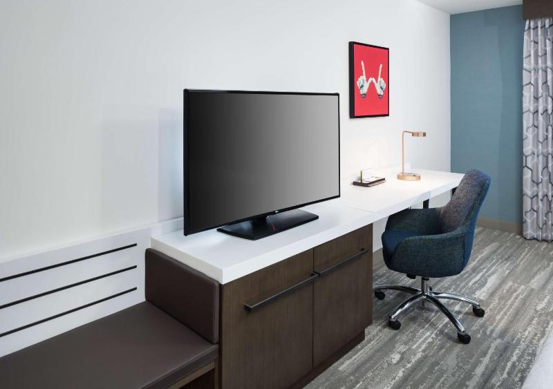 King Room image 3