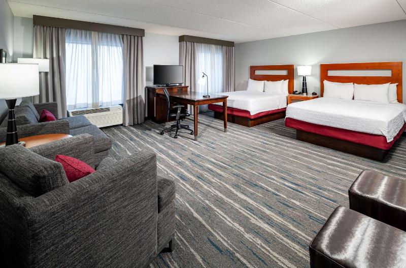 Queen Studio Suite with Two Queen Beds - Non-Smoking image 3