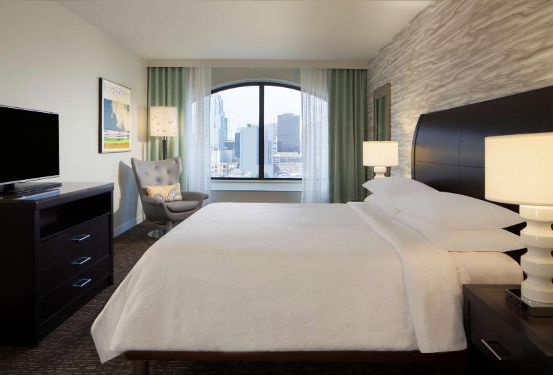 One-Bedroom King Suite image 1
