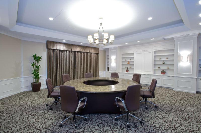 Hilton Minneapolis - St. Paul Airport - image 17