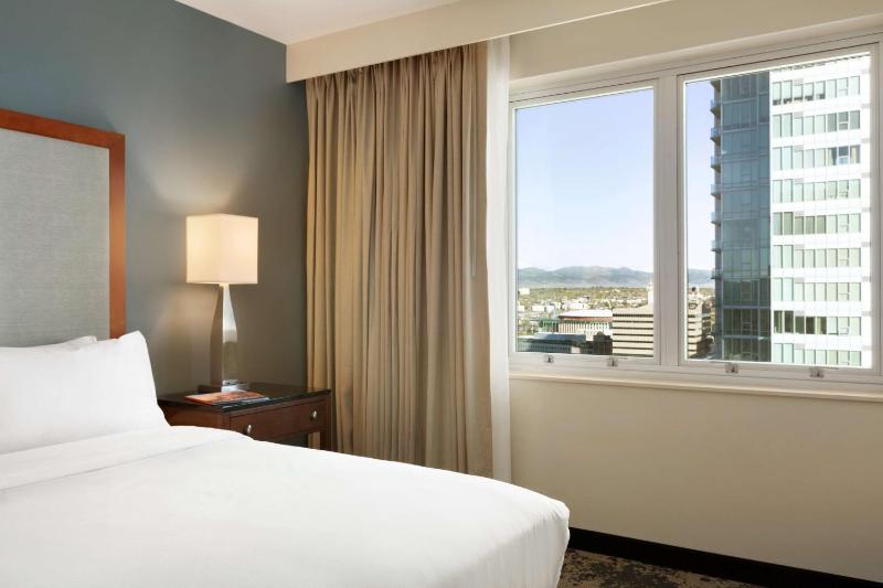 King Suite with Mountain View image 3