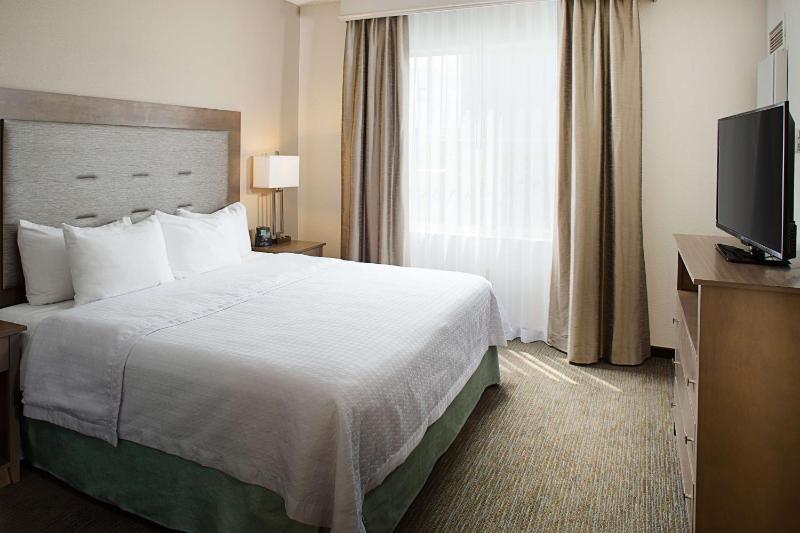 One-Bedroom King Suite - Non-Smoking image 1