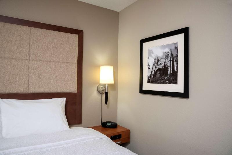 Executive King Room with Sofa Bed - Non-Smoking image 4