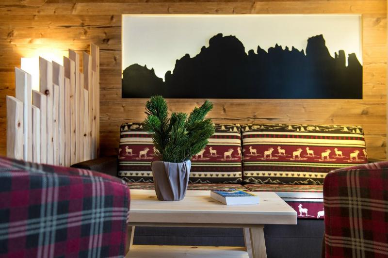 Classic Double Room image 2