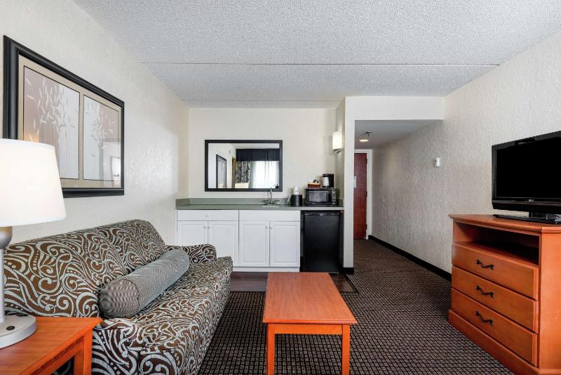 One-Bedroom King Suite with Sofa Bed - Non-Smoking image 1