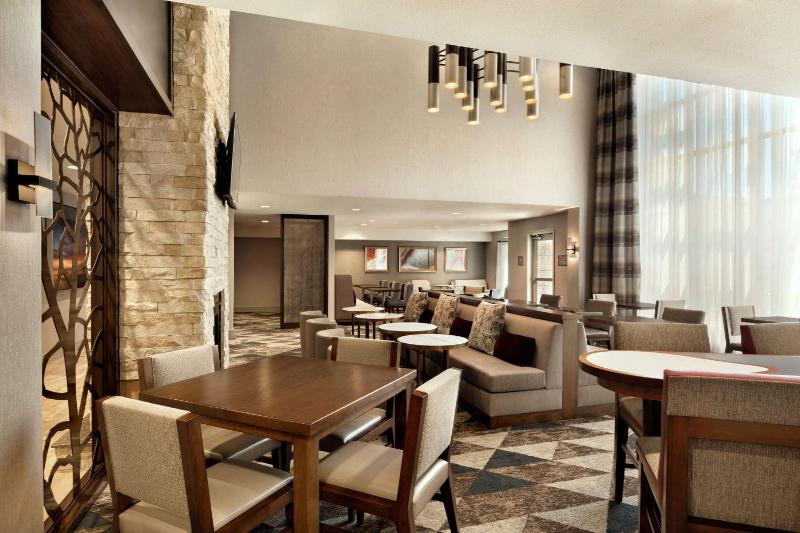 Homewood Suites by Hilton Portland Airport - image 17
