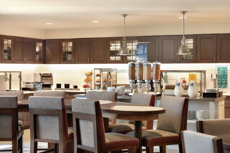 Homewood Suites by Hilton Portland Airport - image 10