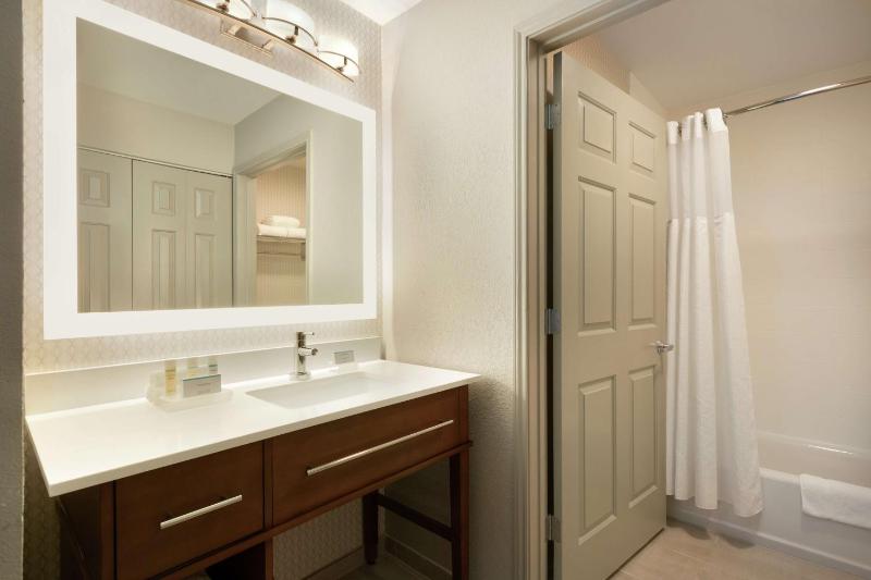 Homewood Suites by Hilton Portland Airport - image 26