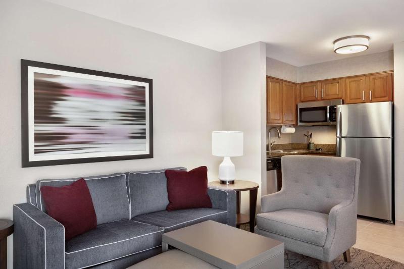 Two-Bedroom Suite with Separate Bathrooms - Non-Smoking image 3