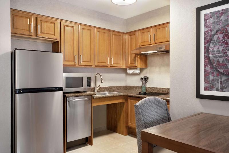 Homewood Suites by Hilton Portland Airport - image 12