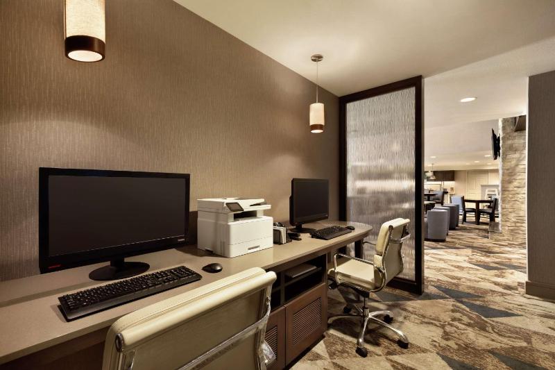 Homewood Suites by Hilton Portland Airport - image 35