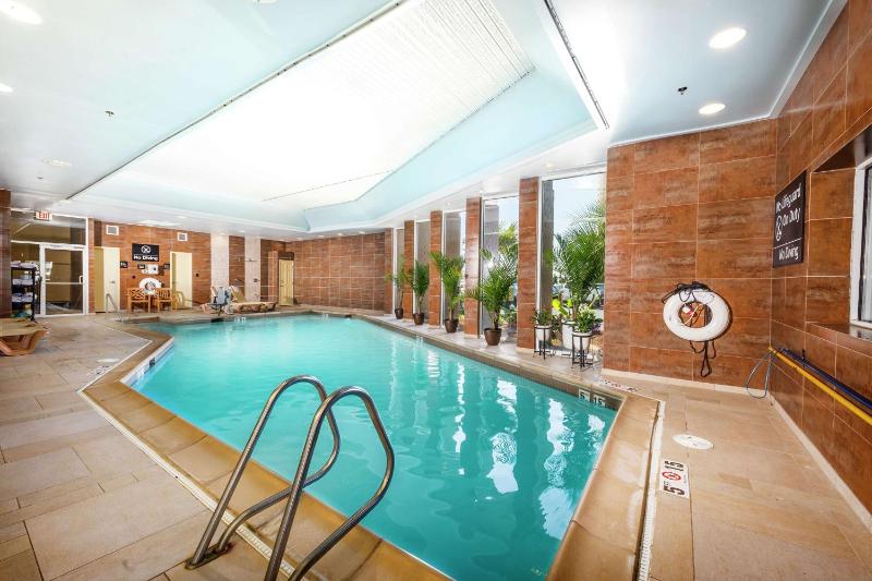Hampton Inn Virginia Beach-Oceanfront North - image 17