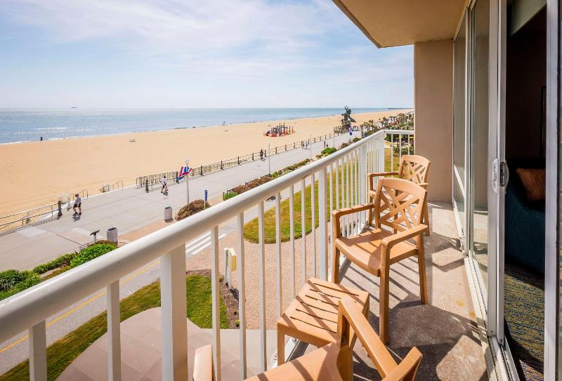 Hampton Inn Virginia Beach-Oceanfront North - image 25