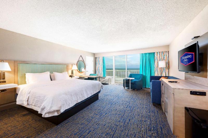 Hampton Inn Virginia Beach-Oceanfront North - image 2