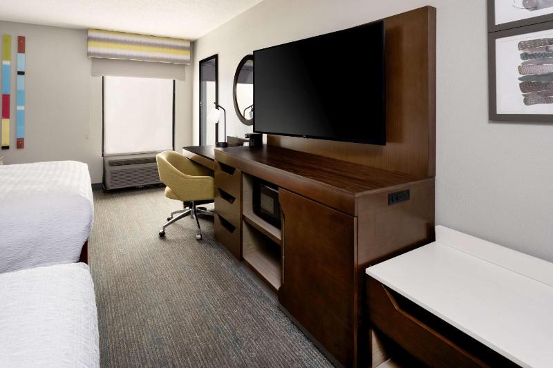 Queen Room with Two Queen Beds - Hearing Accessible/Non-Smoking image 1