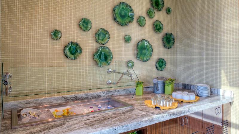 Hilton Garden Inn Virginia Beach Oceanfront - image 23