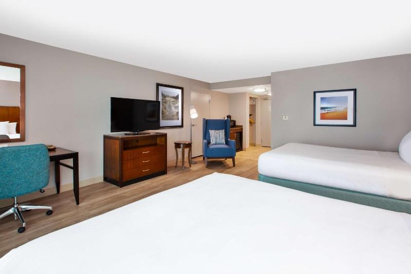 Hilton Garden Inn Virginia Beach Oceanfront - image 21