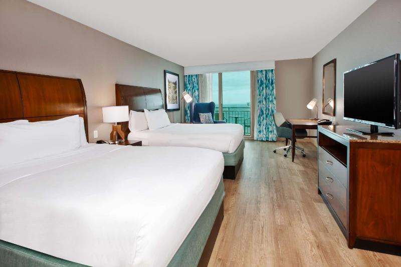 Queen Room with Two Queen Beds and Ocean Front - Sundeck Level image 3
