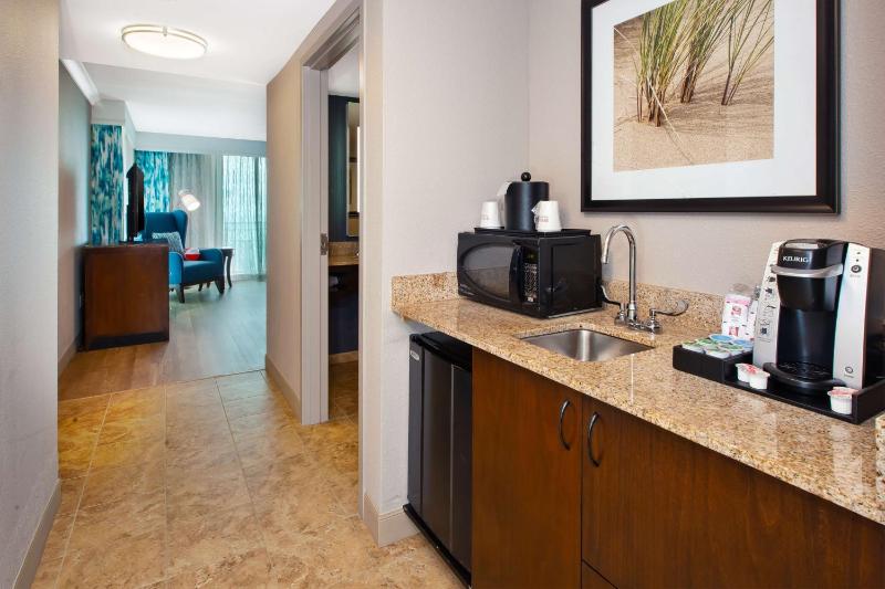Hilton Garden Inn Virginia Beach Oceanfront - image 31