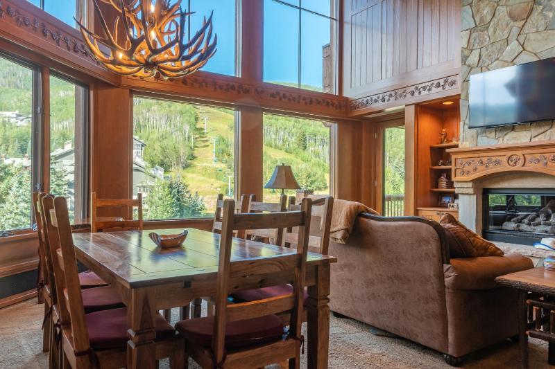 3BRLoft - Ski in out Access and Panoramic Views! - image 17