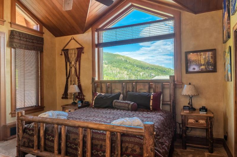 3BRLoft - Ski in out Access and Panoramic Views! - image 23