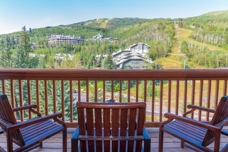 3BRLoft - Ski in out Access and Panoramic Views! - image 25