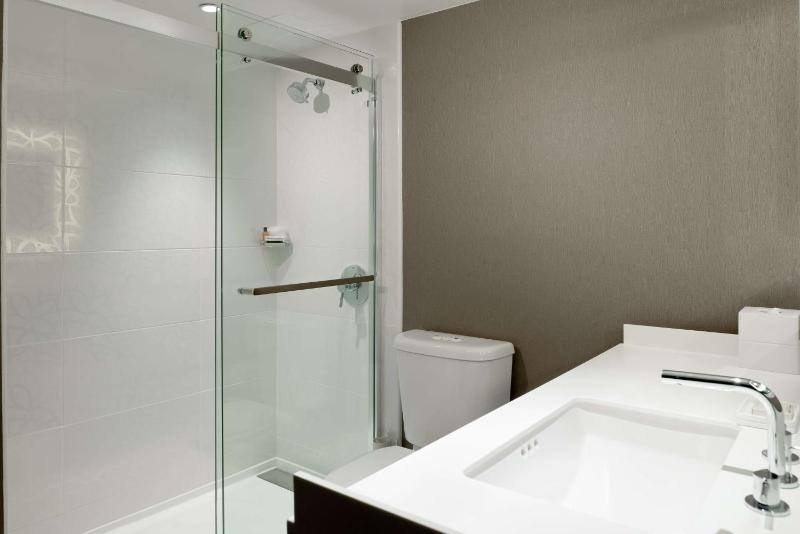 King Room image 2