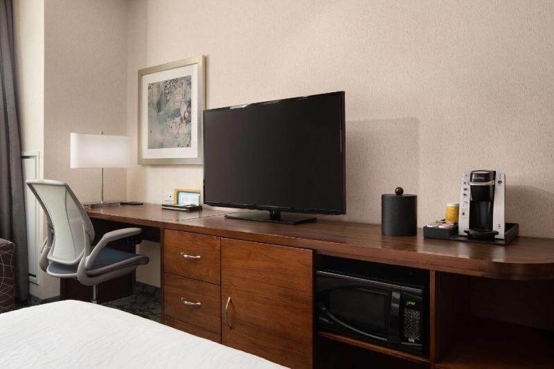 King Room image 4