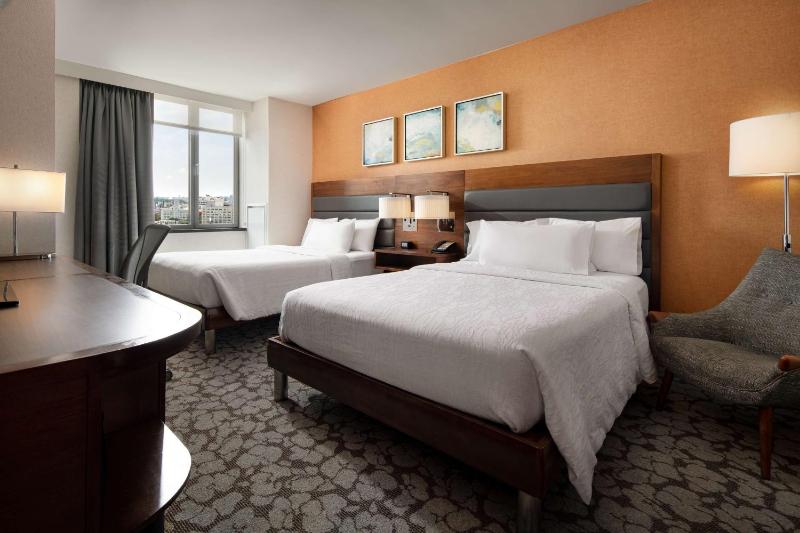 Queen Room with Two Queen Beds image 3