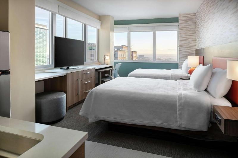 Home2 Suites by Hilton Denver Downtown Convention Center - image 8