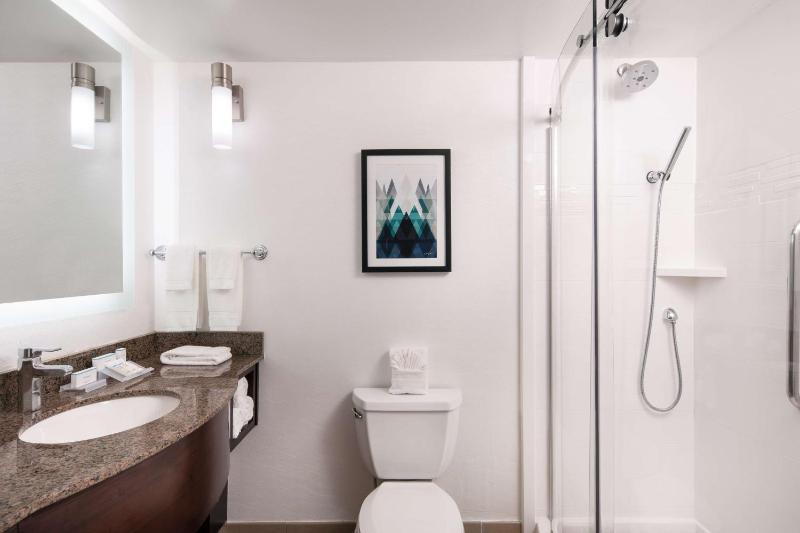 King Room image 2