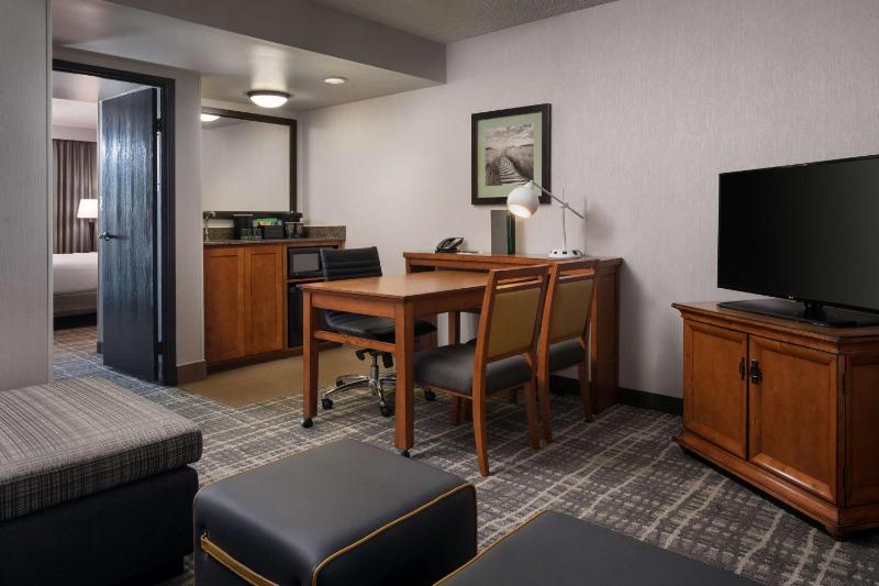 Two-Room King Suite - Non-Smoking image 4