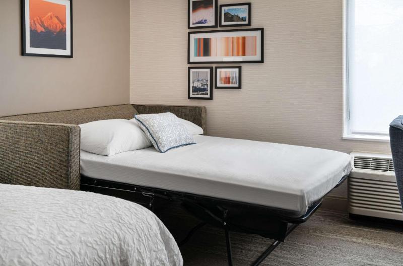 King Room with Sofa Bed and Study - Non-Smoking image 3