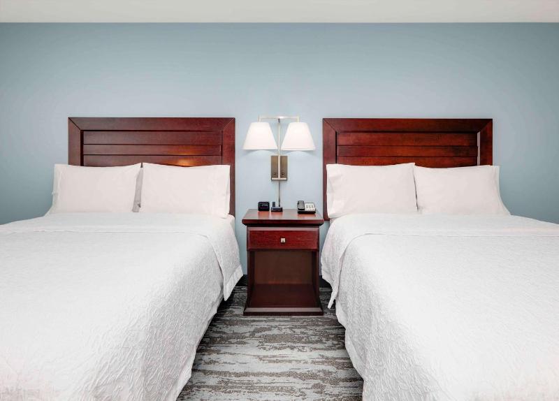 Room with Two Queen Beds - Non-Smoking image 2