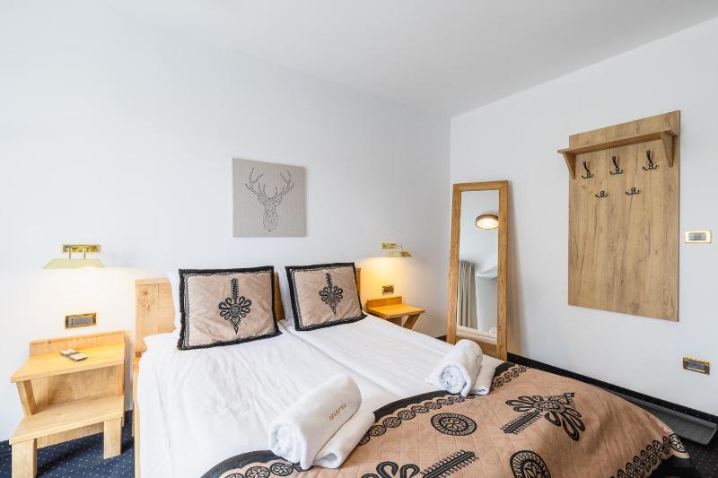 Double Room with Mountain View image 1