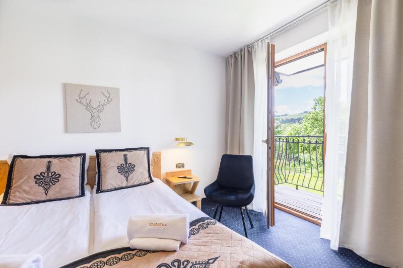 Double Room with Mountain View image 3
