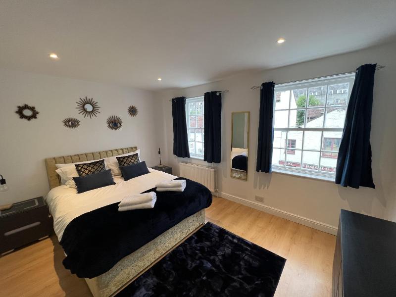 Princess Victoria Hideaway - image 10