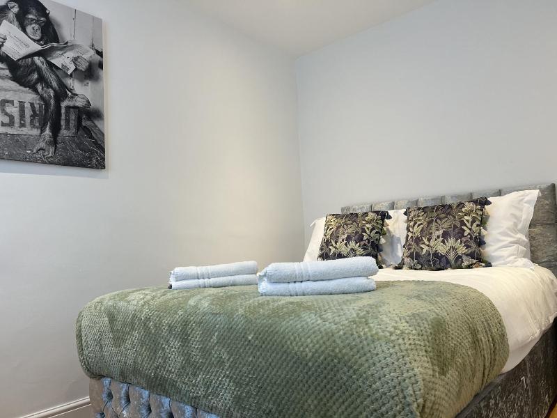 Princess Victoria Hideaway - image 22