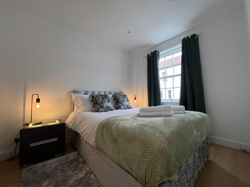 Princess Victoria Hideaway - image 25