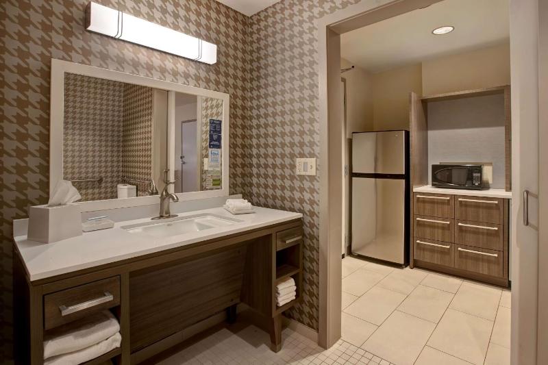 Home2 Suites By Hilton San Antonio Riverwalk - image 4
