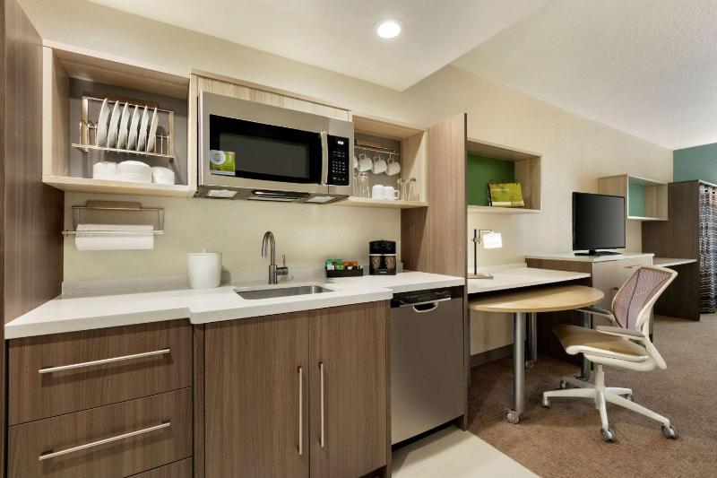 One-Bedroom King Suite - Non-Smoking image 1