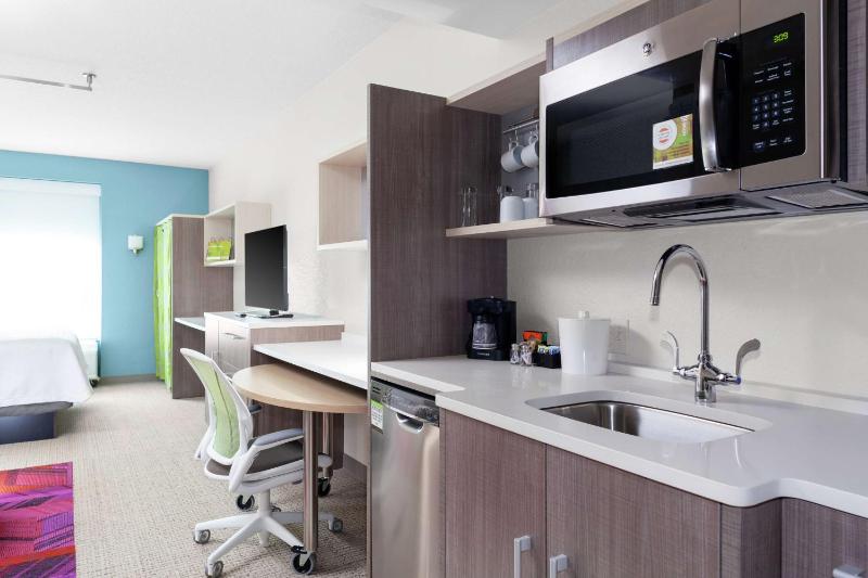 King Studio Suite - Non-Smoking image 1