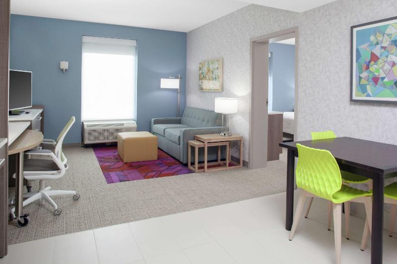 One-Bedroom King Suite - Non-Smoking image 3