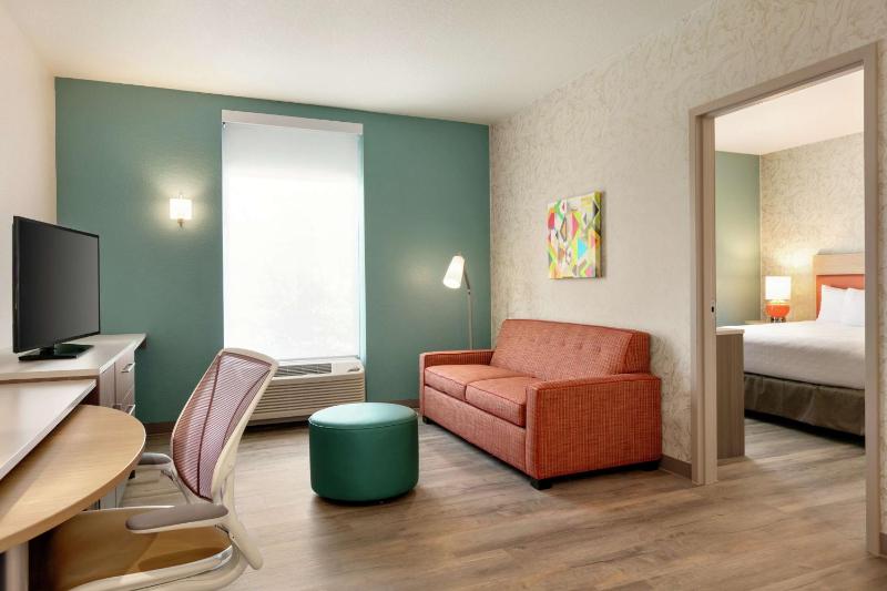 King Suite - Mobility and Hearing Access/Non-Smoking image 3