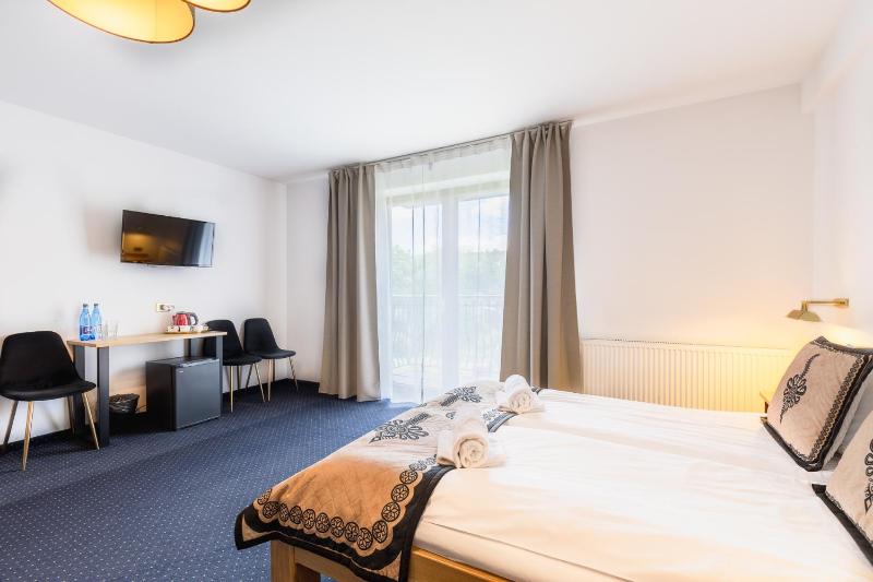 Quadruple Room with Mountain View image 1