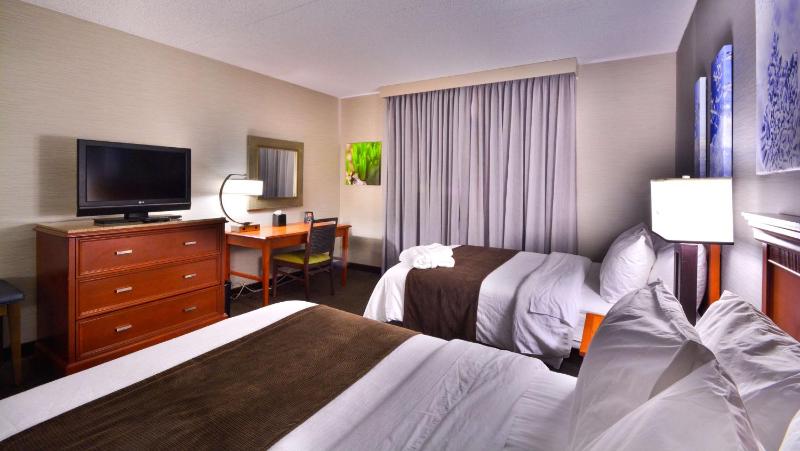 Suite with Two Double Beds - Non-Smoking image 3