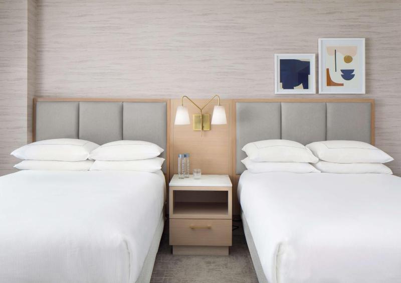 Double Room with Two Double Beds image 3